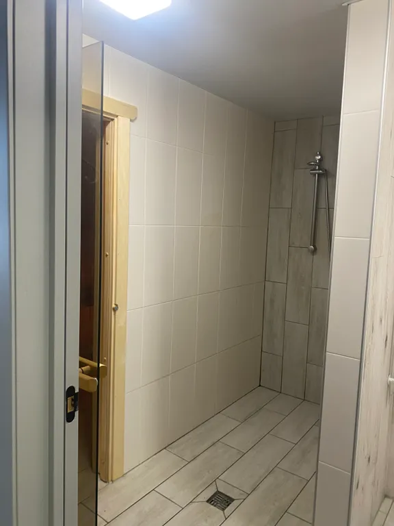 Уютный домик на озере