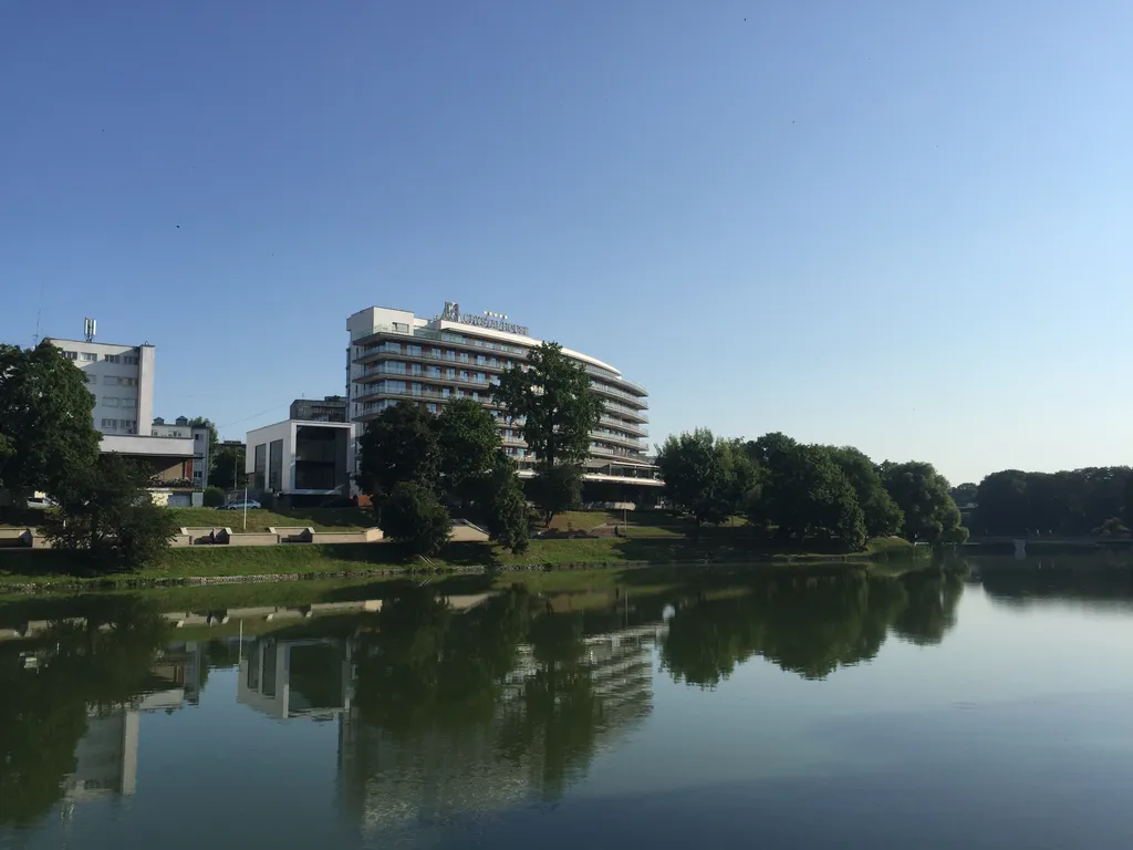 Квартира Квартира c видом на озеро Нижнее и на собор на острове Канта — Калининград