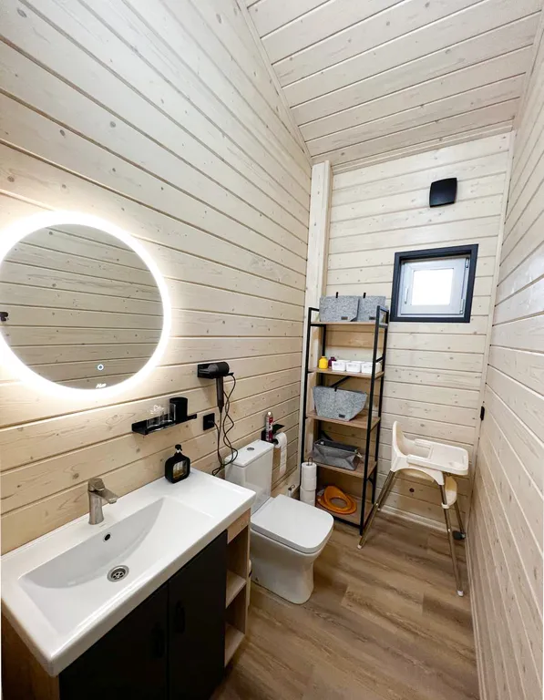 Уютный коттедж БарнХаус с сауной (включена) и сибирским чаном