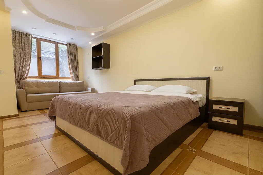 Просторные апартаменты в доме с сауной