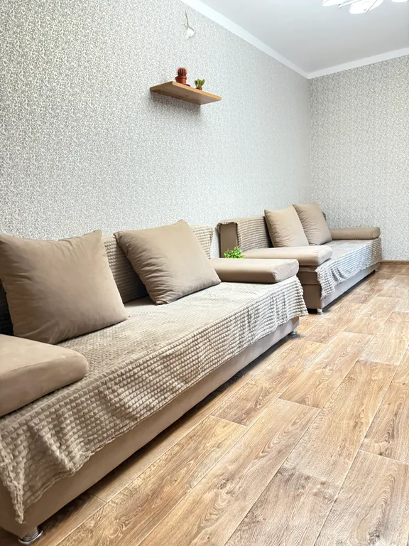 Квартира после ремонта, вода круглосуточная, в центре города — аренда посуточно в Донецк