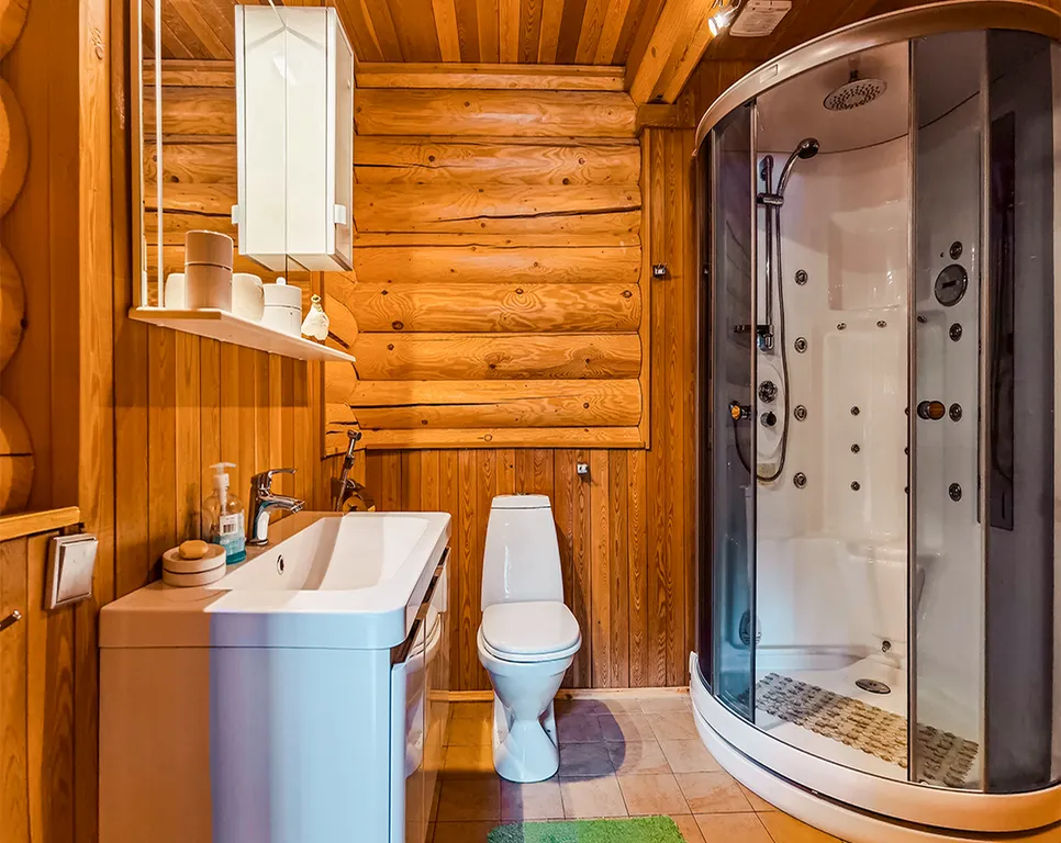 Уютный дом на берегу озера с тёплым бассейном на территории Порт Тихий