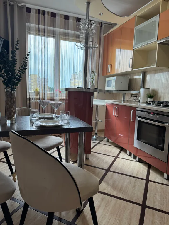 Отличная квартира рядом с центром -для командировочных и гостей города