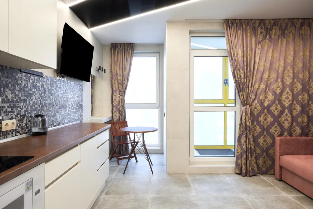 Студия с новым ремонтом (метро 5 минут пешком)