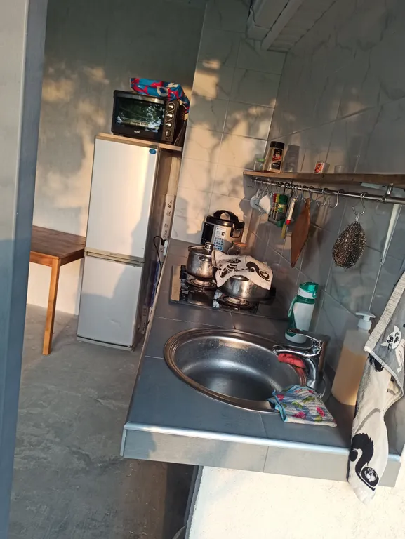 Комната с видом на море и горы