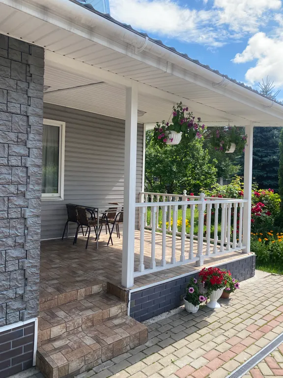 Уютный дом с баней