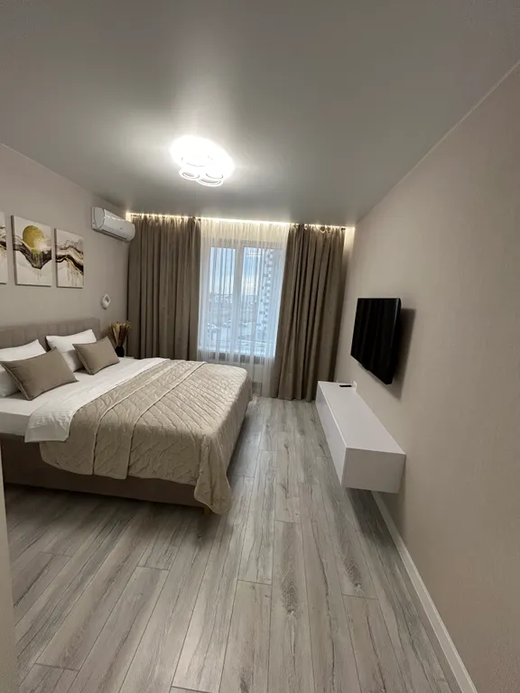 Новая 2к квартира, комфорт класса со своей закрытой парковкой — аренда посуточно в Батайск