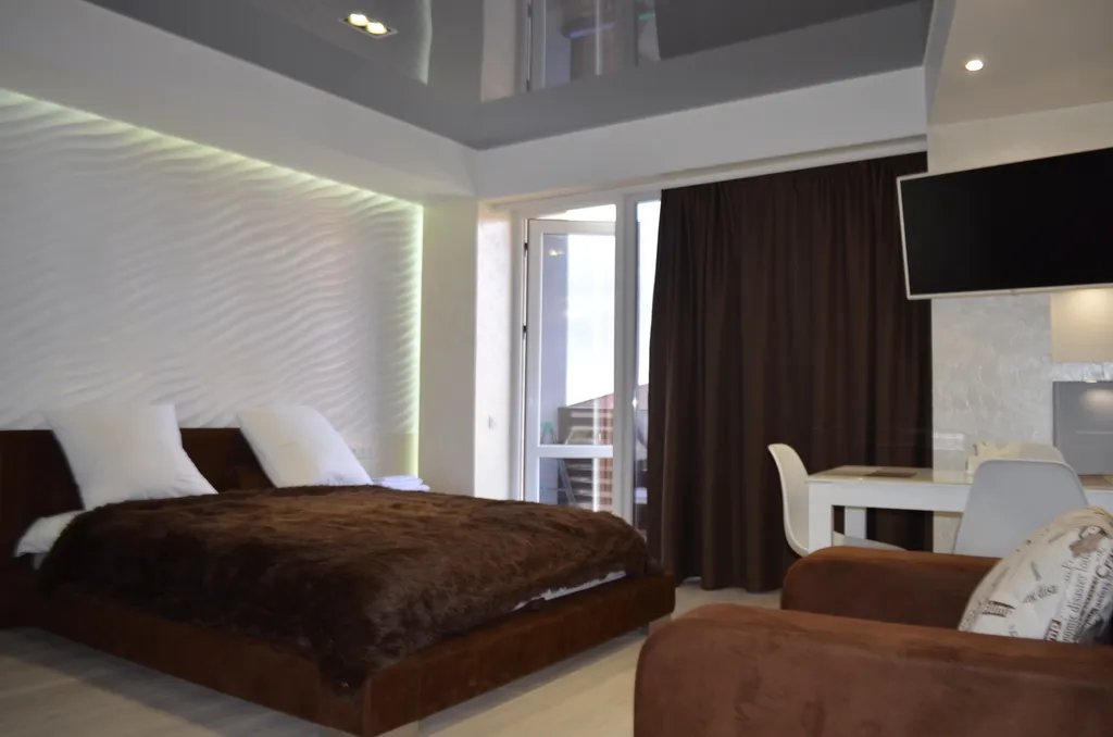 Апартаменты с бассейном на крыше дома