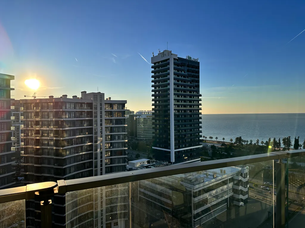 Квартира Солнечная студия 15 этаж, бассейн + парковка, жк white sails — Батуми