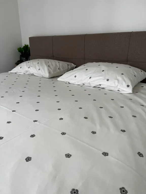 Стильный дом на берегу Ладожского озера с панорамным видом