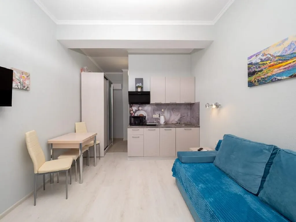 Квартира Квартира Уютная студия у моря с теплым бассейном — Сириус