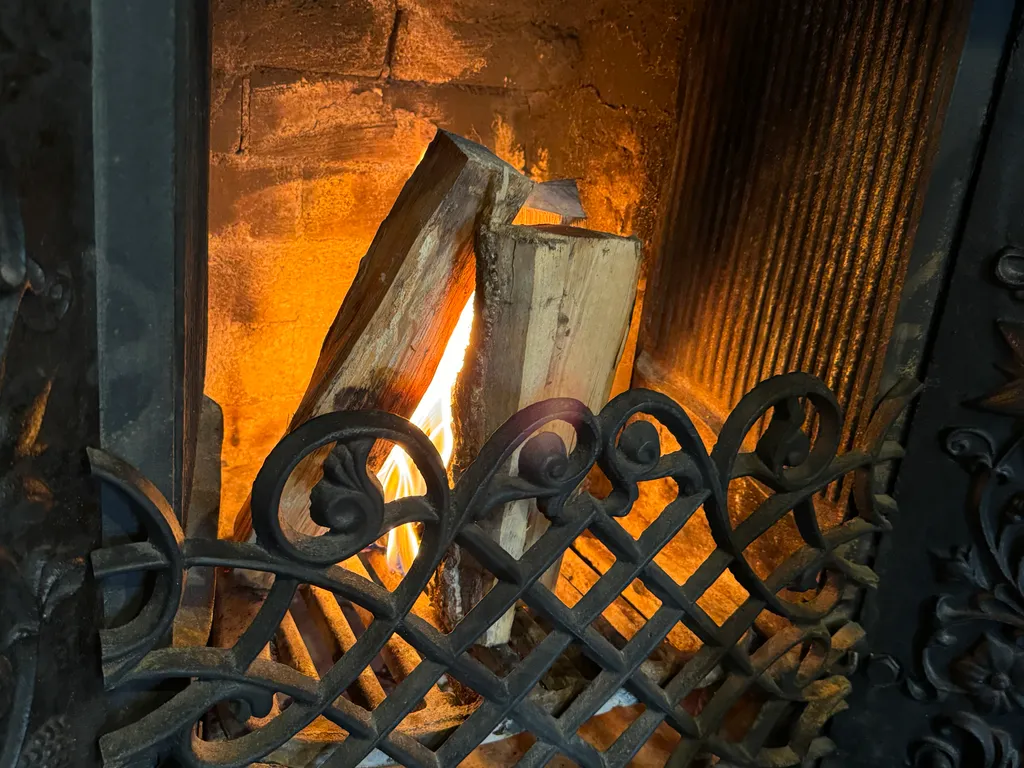 Дом с бассейном, сауной, возле леса для семейного отдыха