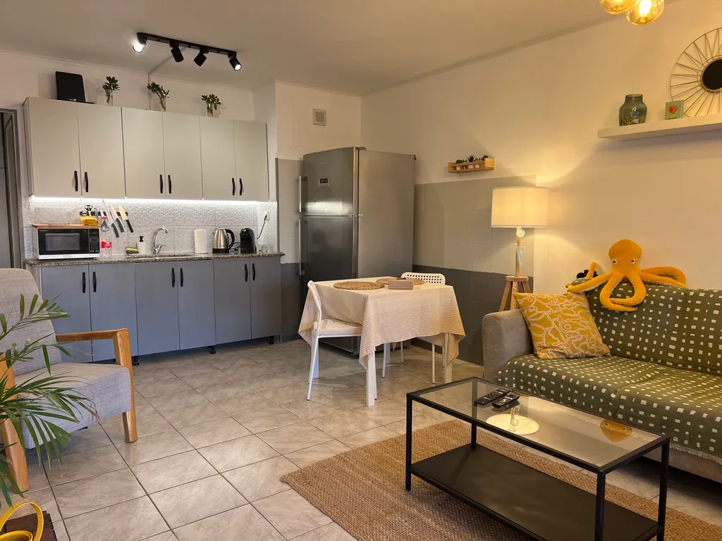 GW014 Студия с бассейном с видом на море (Gugel Waves Nahariya)