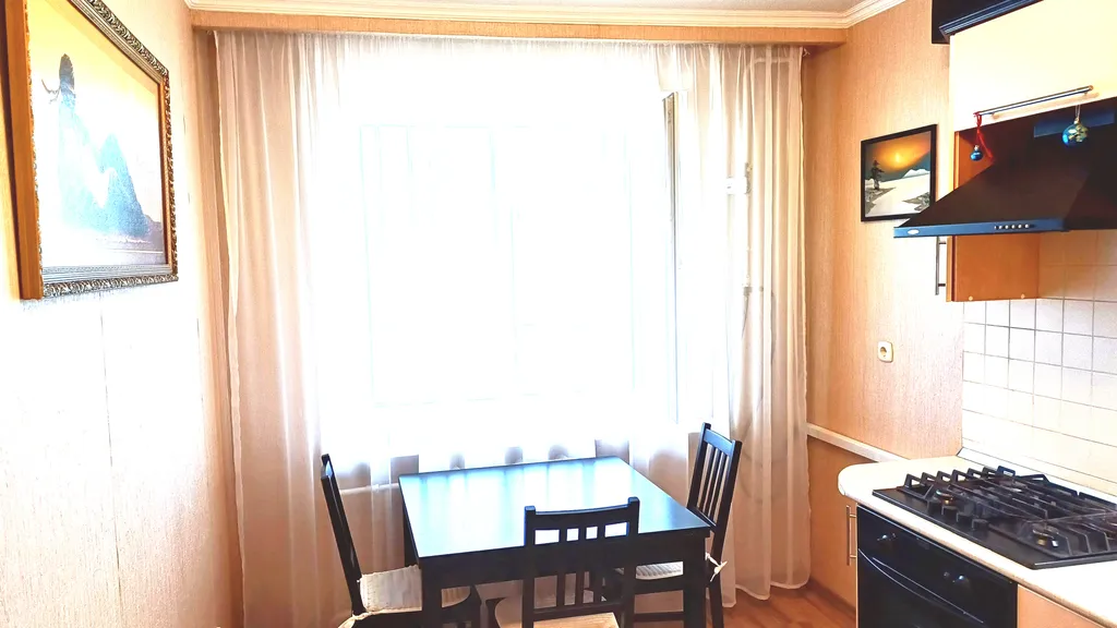 Тёплое место в центре с красивым видом на город