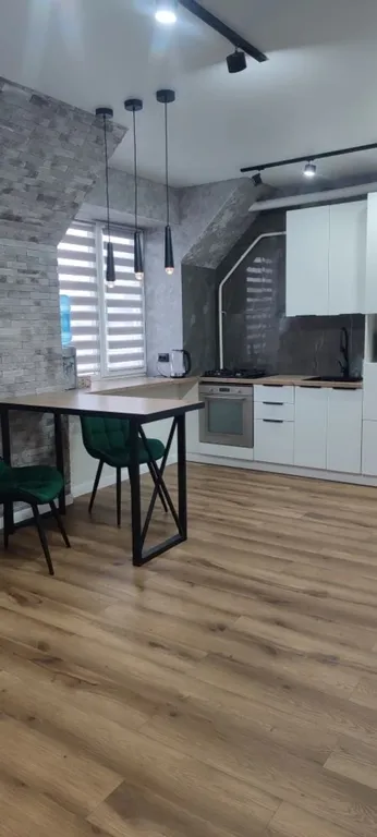 Отличная квартира с новым дизайнерским ремонтом и отличным видом