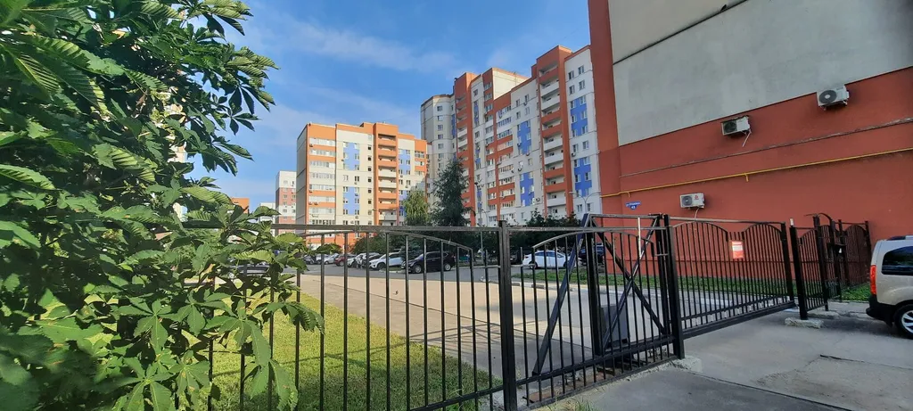 Просторная современная 2-комнатная квартира в центре