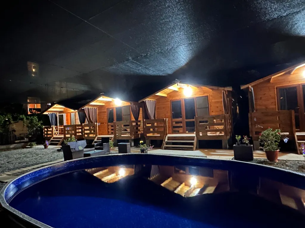 Коттедж Уютные домики — аренда посуточно в Цандрыпш