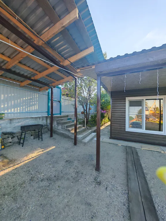 Домик в предгорье горы "50 лет"