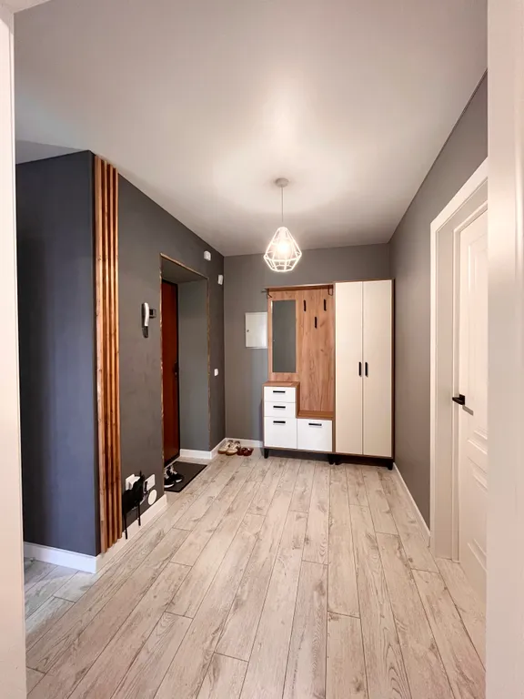 Дизайнерская квартира при въезде в город