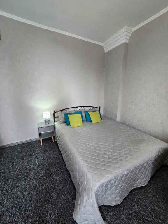 Уютная квартира в самом центре города с видом на море — аренда посуточно в Алупка