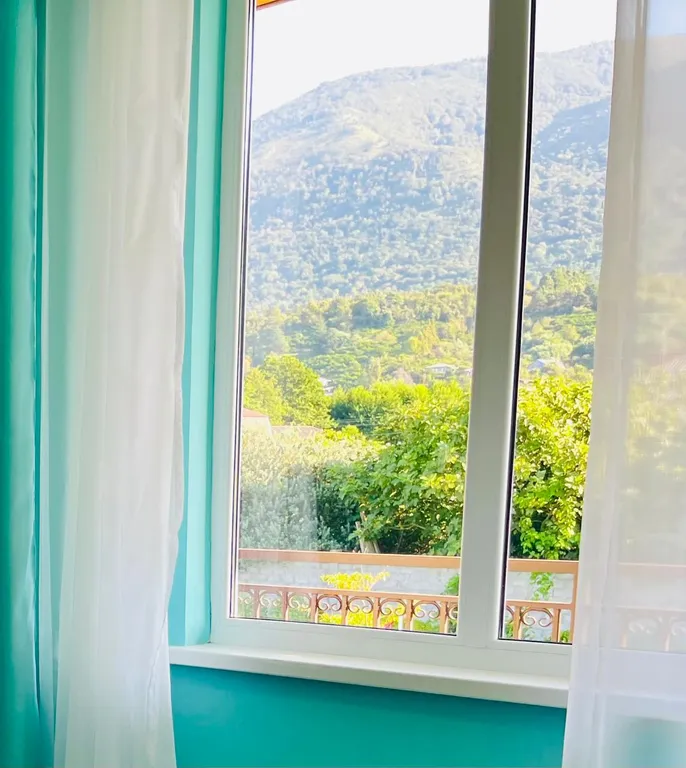 Квартира Квартира Гостевой дом "Витторио" с панорамным видом на горы — Гагра