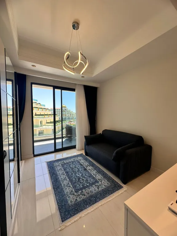 Квартира в Azura World c видом на бассейн и аквапарком С3-60