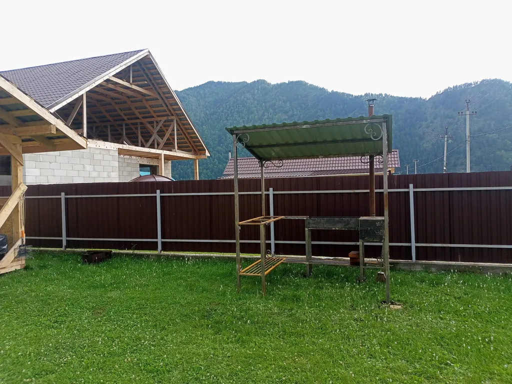 Уютный домик в горах Алтая