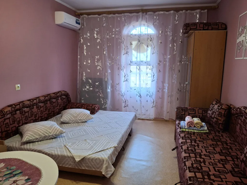 Комната с балконом видом на море