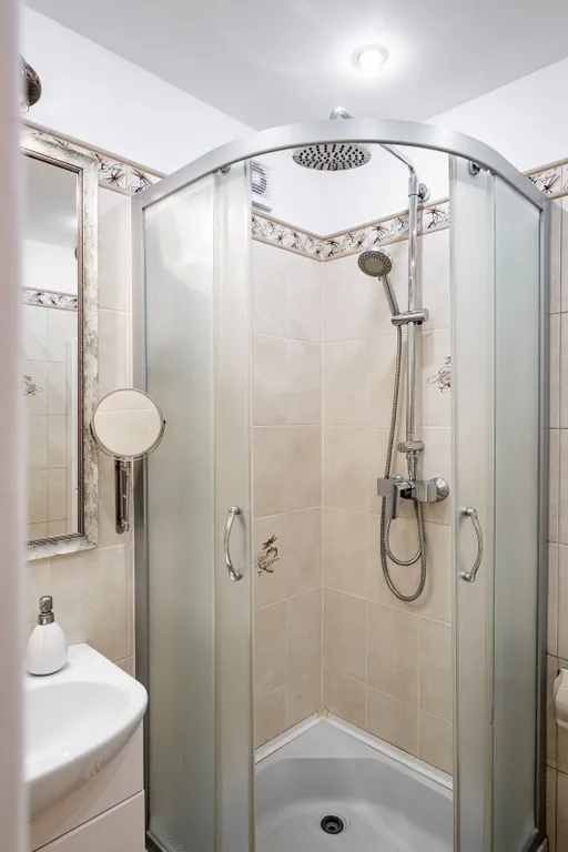 Атмосферная двухуровневая квартира с парковкой у Эрмитажа