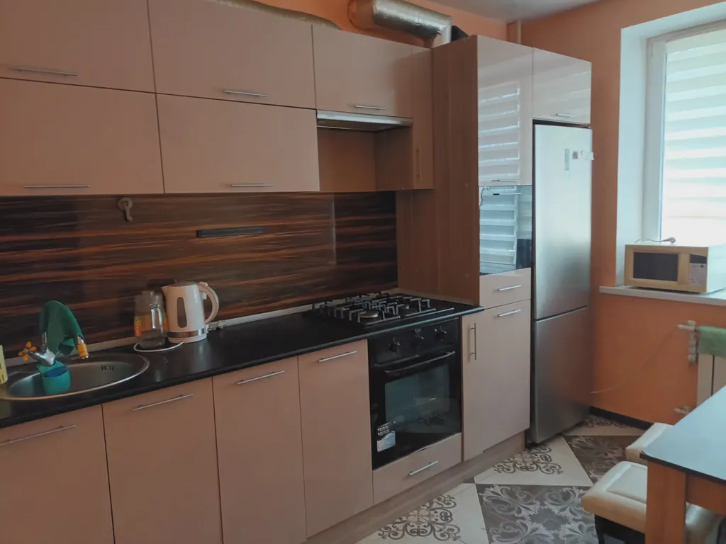 Уютная квартира в тихом районе,  ухоженная клубная территория — аренда посуточно в Самара