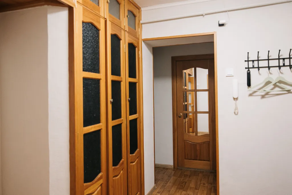 Двухкомнатная квартира рядом с площадью Ленина