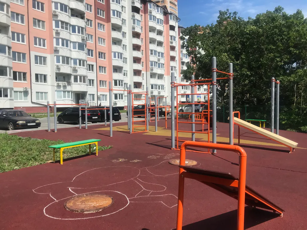 Новая светлая квартира с двумя балконами