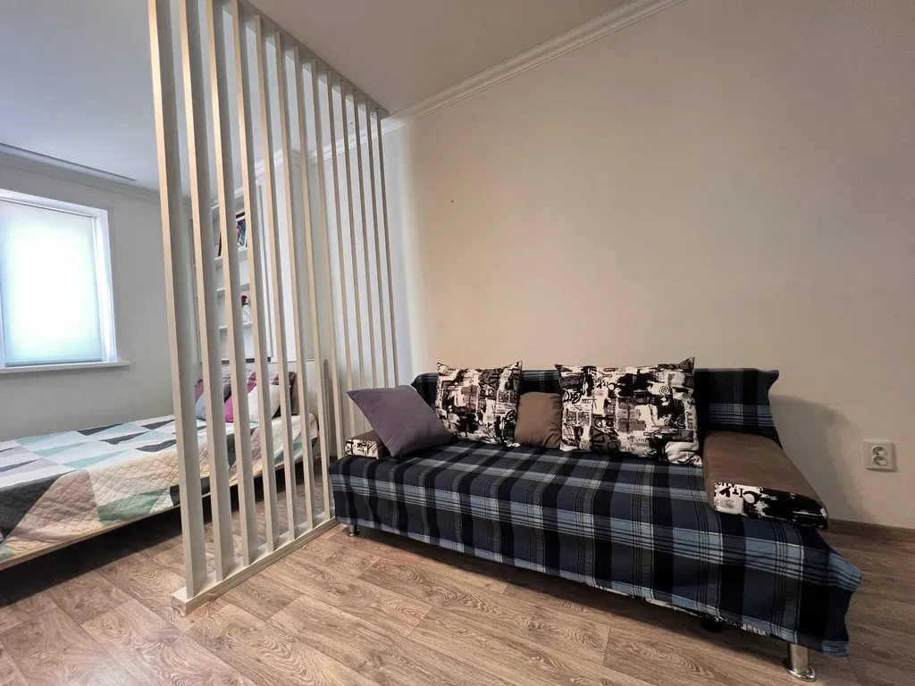 Квартира Уютная светлая студия, центр, ТЦ Вояж, парковка, кафе, аквапарк источник — Тюмень