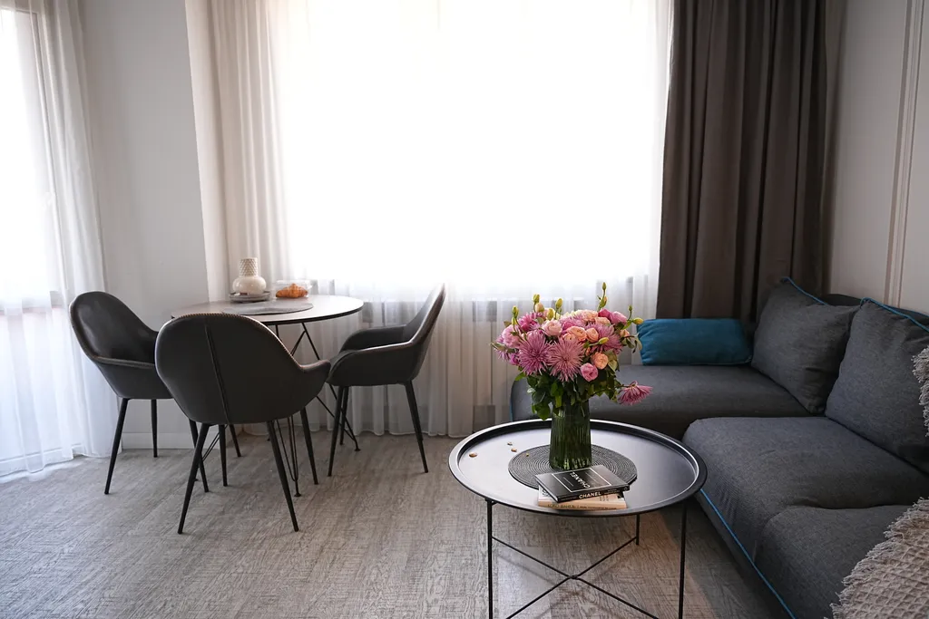 Улучшенные апартаменты с балконом и с видом на парк