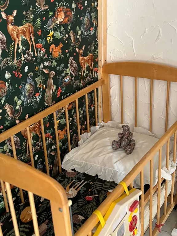 Деревенский домик в лесу