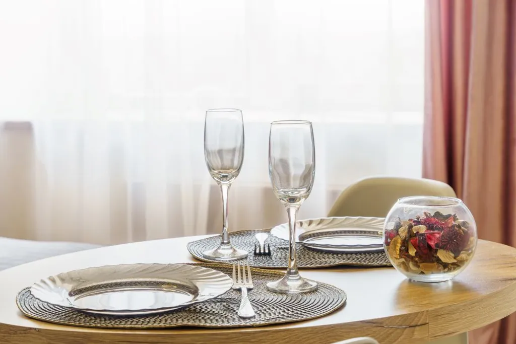 Good Night на Савиных 4А