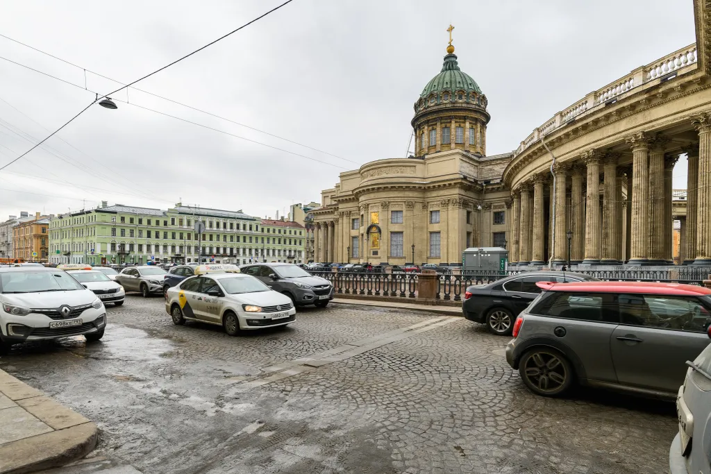 Квартира у Казанского собора