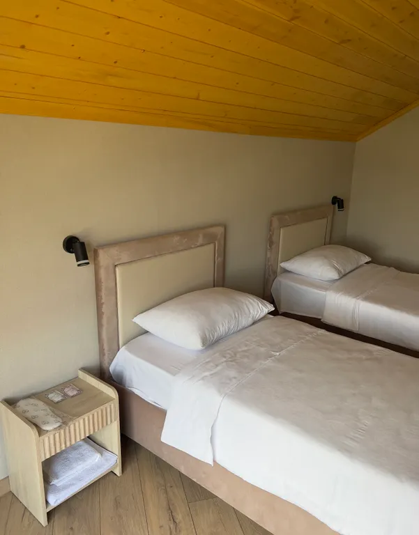 Квартира Двухместный улучшенный номер с двумя отдельными кроватями — аренда посуточно в Хунзах