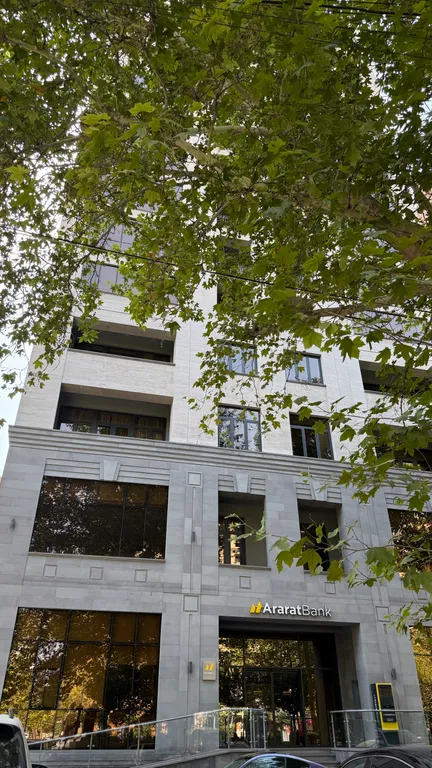 Уютный апартамент с 2 спальнями рядом с Сизнс парк