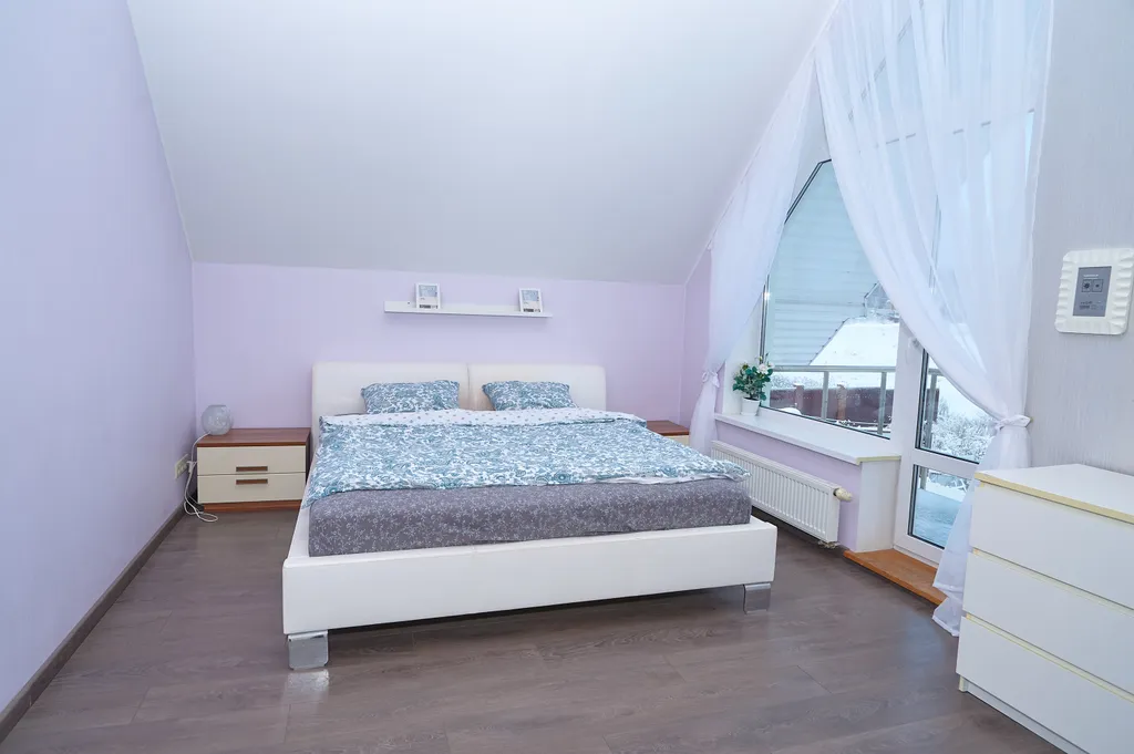 Уютный коттедж с 4-ми спальнями, баней и бильярдом у озера