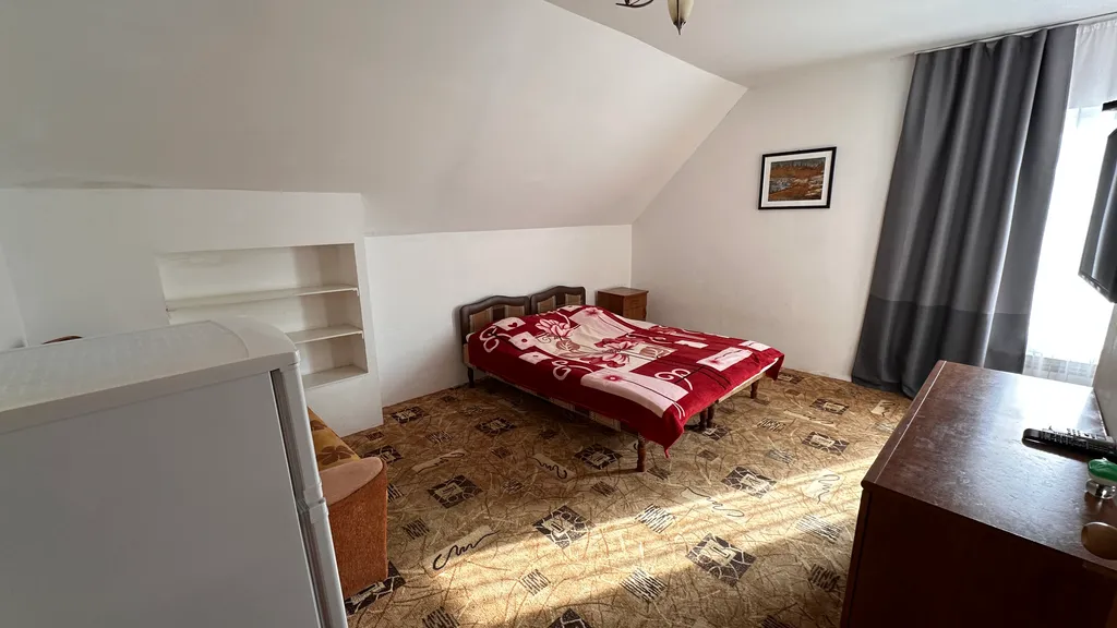 Квартира Благоустроенная комната в коттедже с балконом — аренда посуточно в Голубицкая