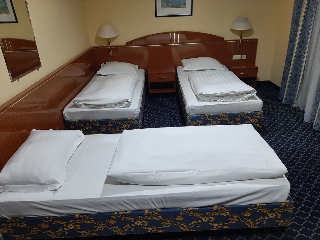 Номер в самом центре