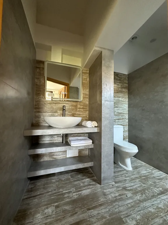 Мансардный этаж частного дома с большой террасой