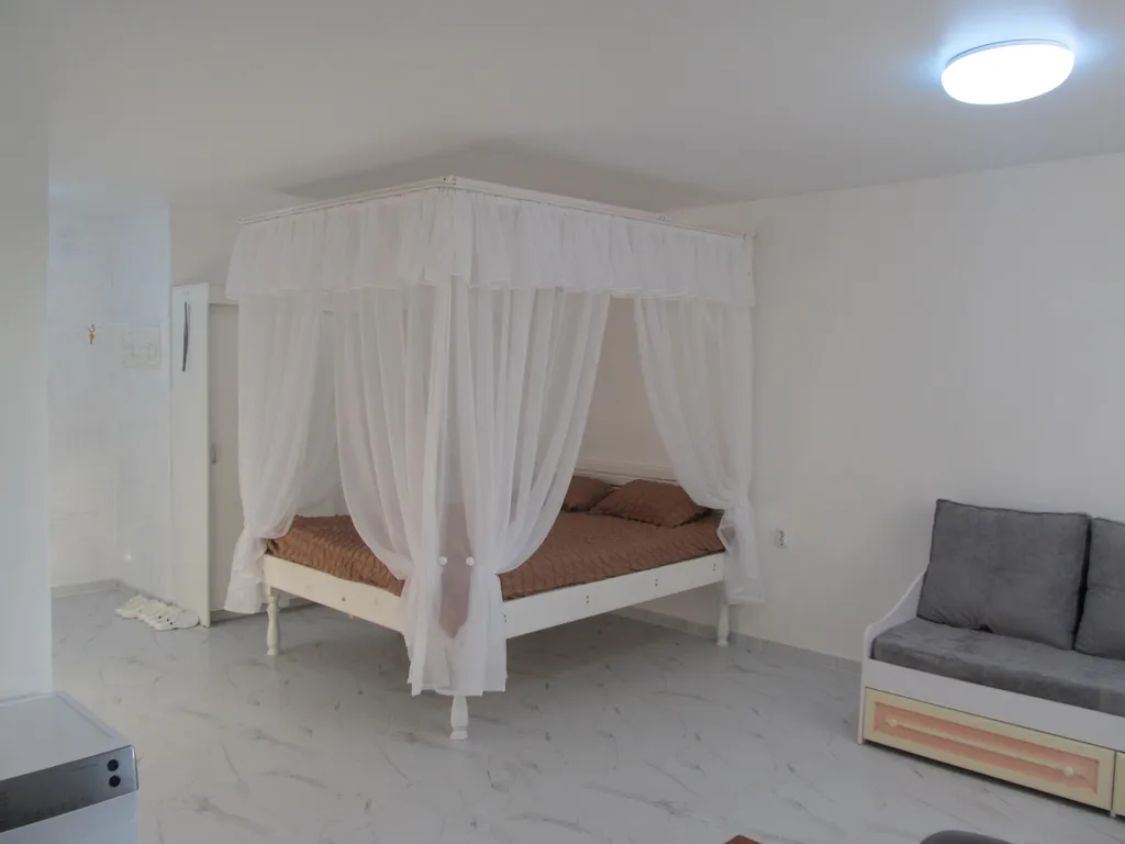 Сутки в гостях