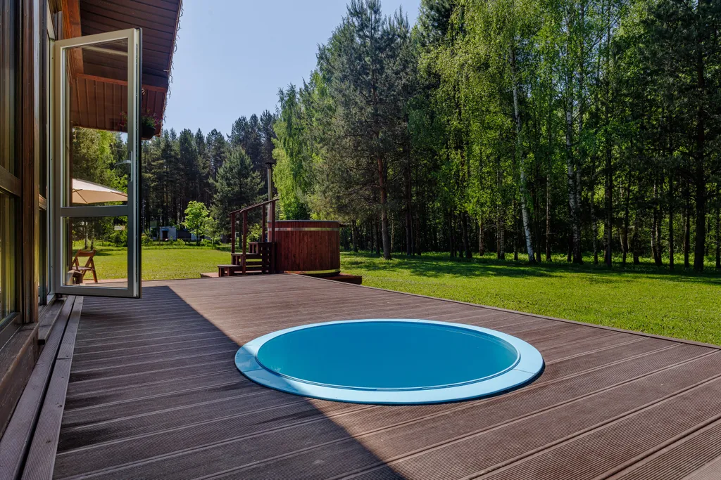 Дом с русской баней и горячей купелью