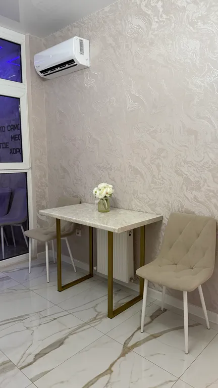 Шикарная квартира с видом на парк и Азовское море