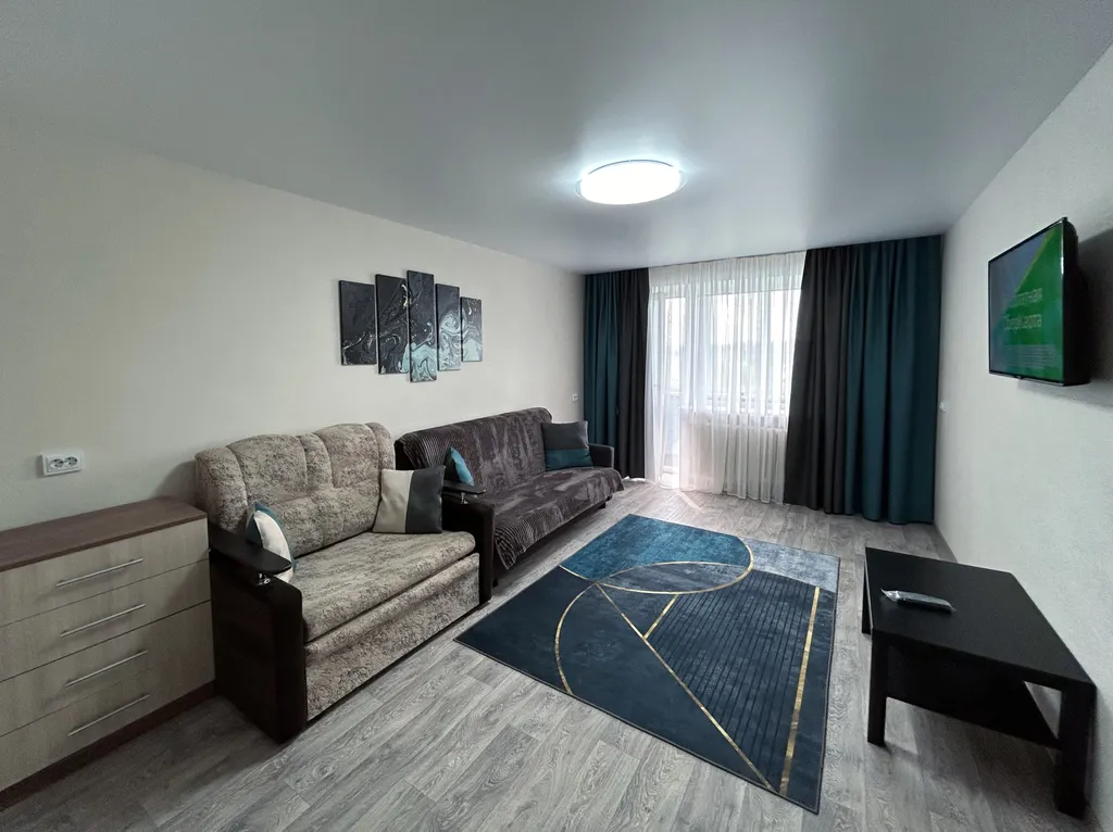 Комфортная уютная светлая квартира в центре города — аренда посуточно в Миасс