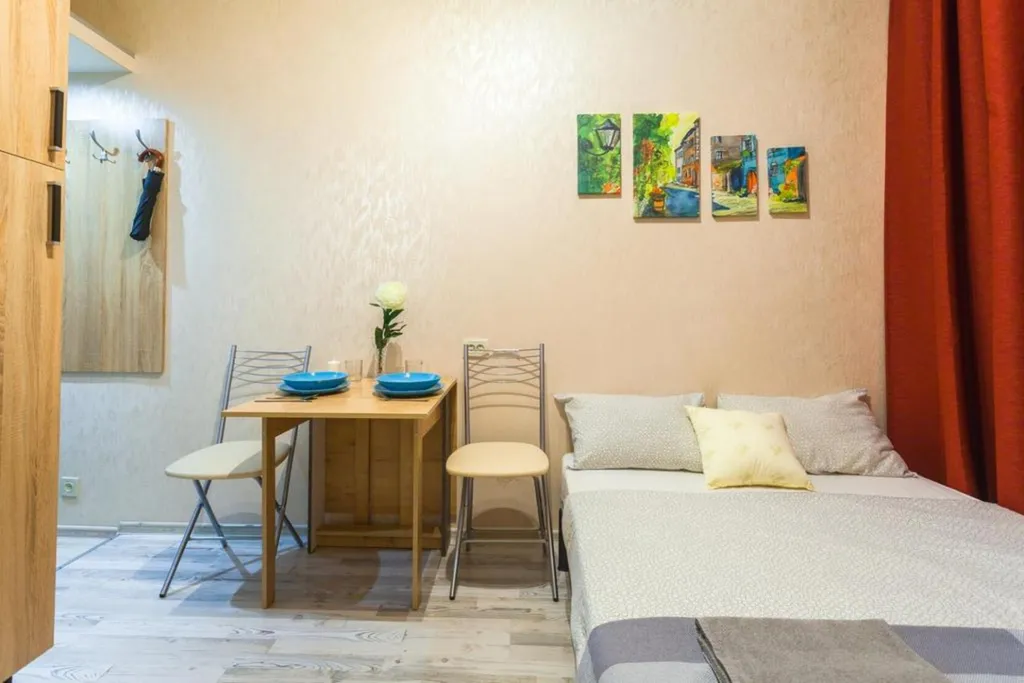 Апартаменты студия в тихом дворе на Невском у вокзала