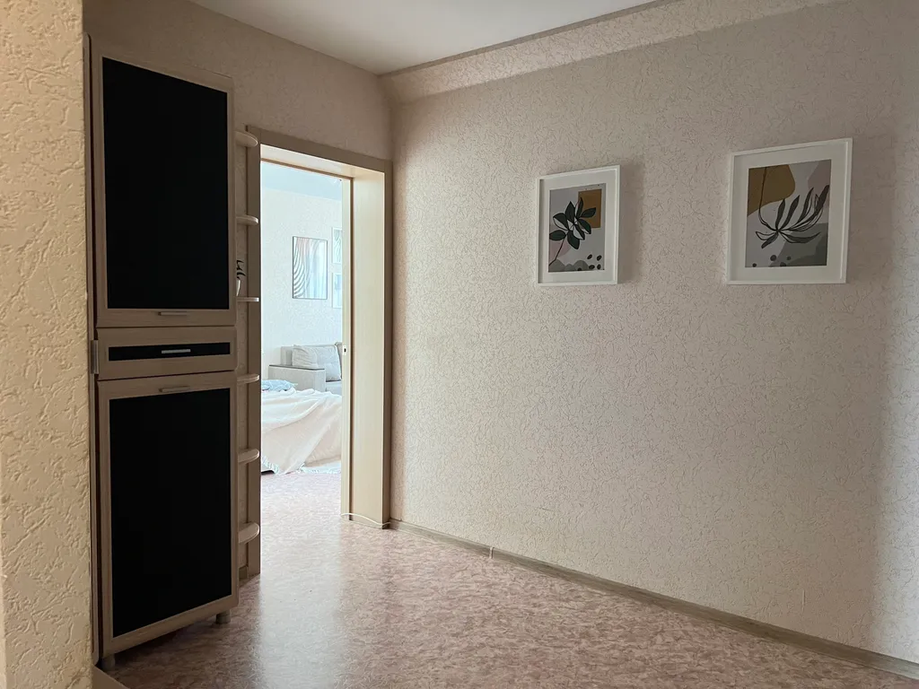 Видовая двухкомнатная квартира в тихом местечке