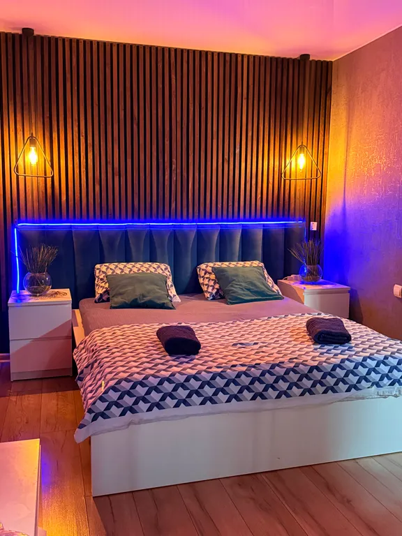 Квартира 2-комнатная рядом с вокзалом с балконом — Омск